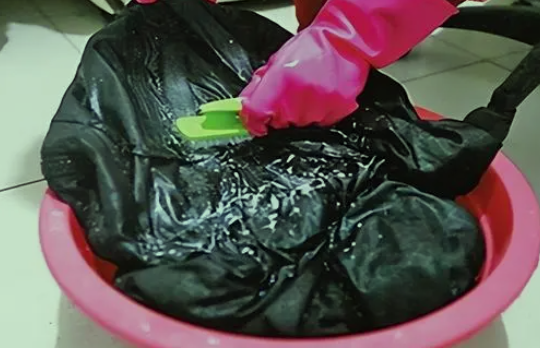 羽绒服脏了怎么办?羽绒服怎么洗最好？ 冬天很多朋友都喜欢穿羽绒服
